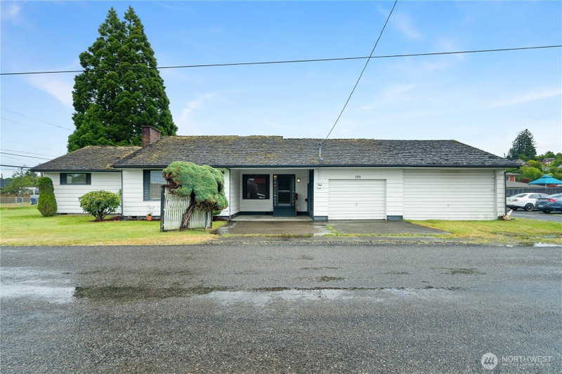 106 Jefferson Street photo 1