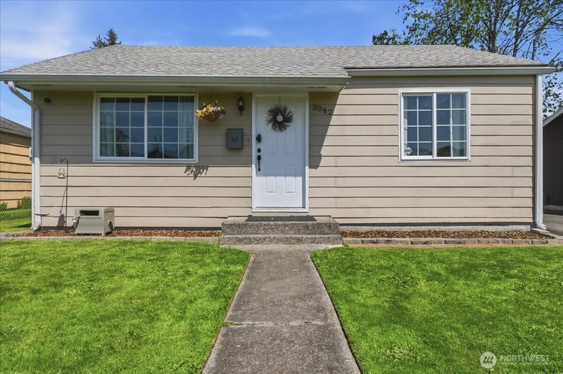 3042 Field Street photo 2