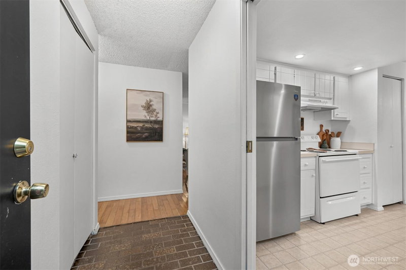 10 B Little Strawberry Lane photo 2