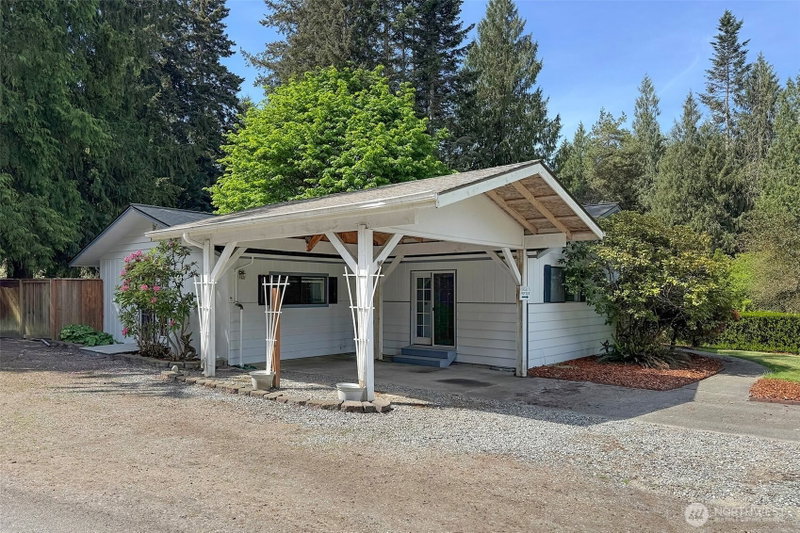 370 Dungeness Meadows photo 2
