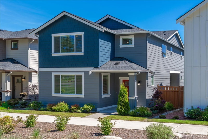 15816 205th Avenue E photo 2