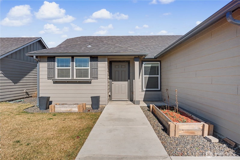 1118 W Sequoia Road photo 2