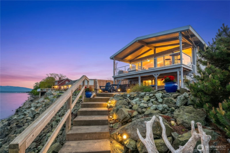 9609 Samish Island Road photo 1