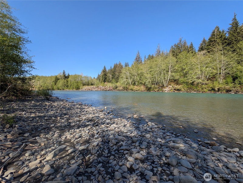 999 Hoh River Park Drive photo 1