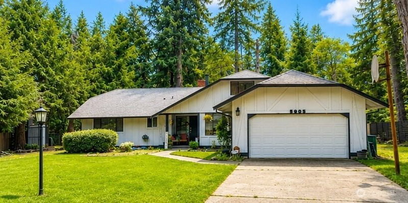 5808 Woodlake Drive W photo 2