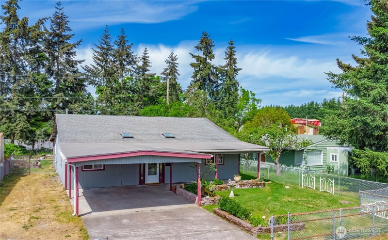10210 Villa Lane SW photo 2