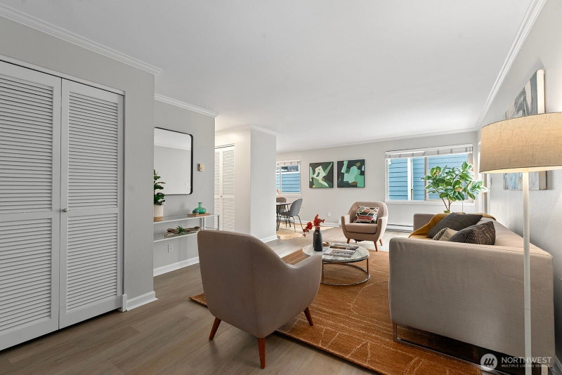 6557 4th Avenue NE #9 photo 2
