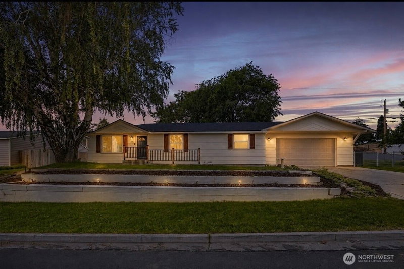 281 Patrick Road photo 2