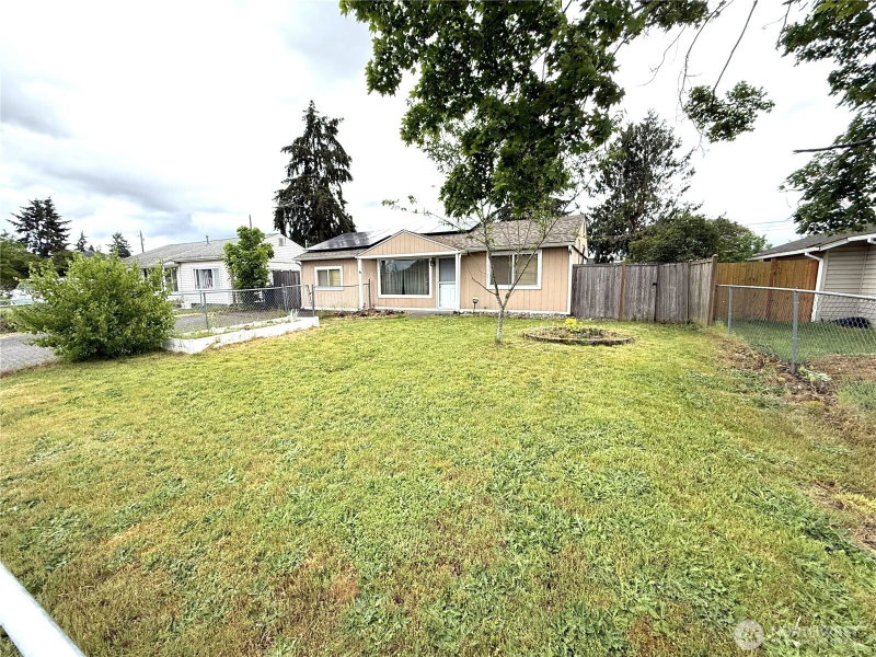 10517 Addison Street SW photo 17