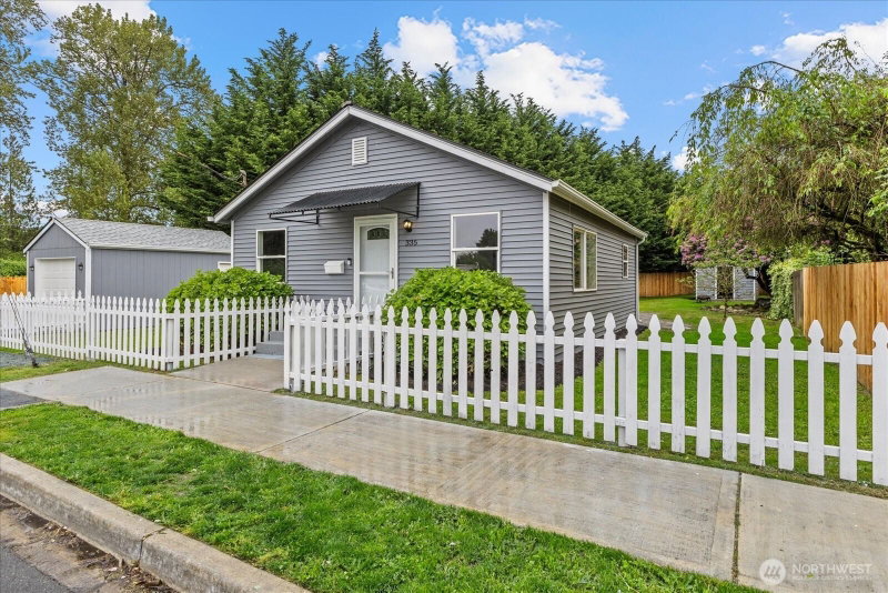 335 N Madison photo 1