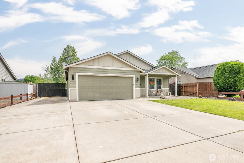 135 Haley Drive photo 2