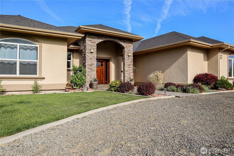 265 Hanson Road photo 2
