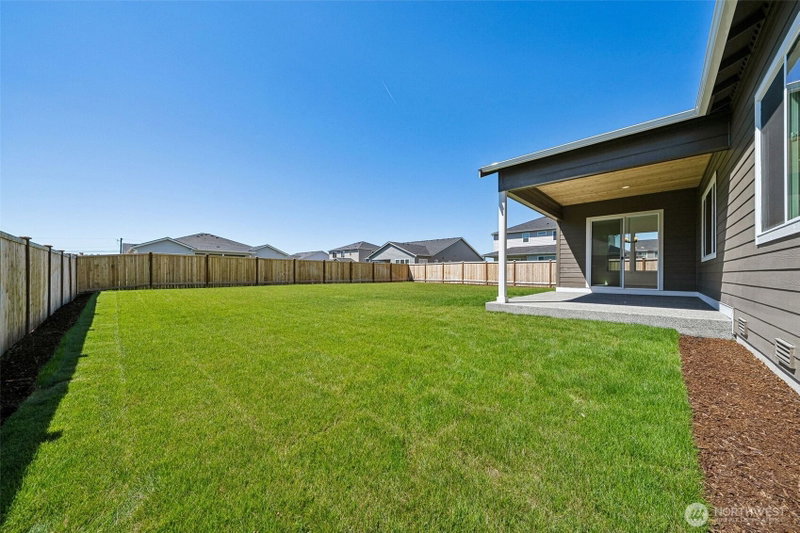 913 Sawyer Avenue #31 photo 22