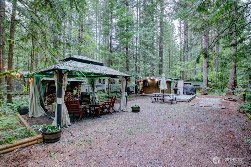 201 Chanterelle Drive photo 1
