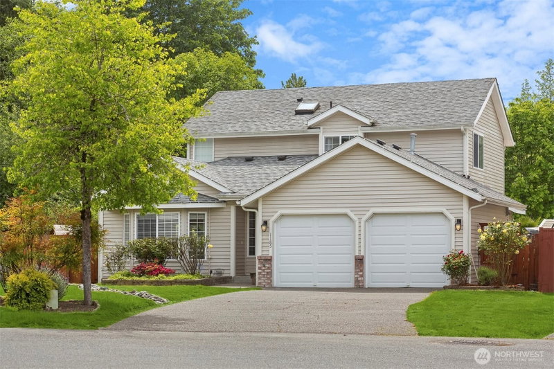 1185 Landover Place photo 1