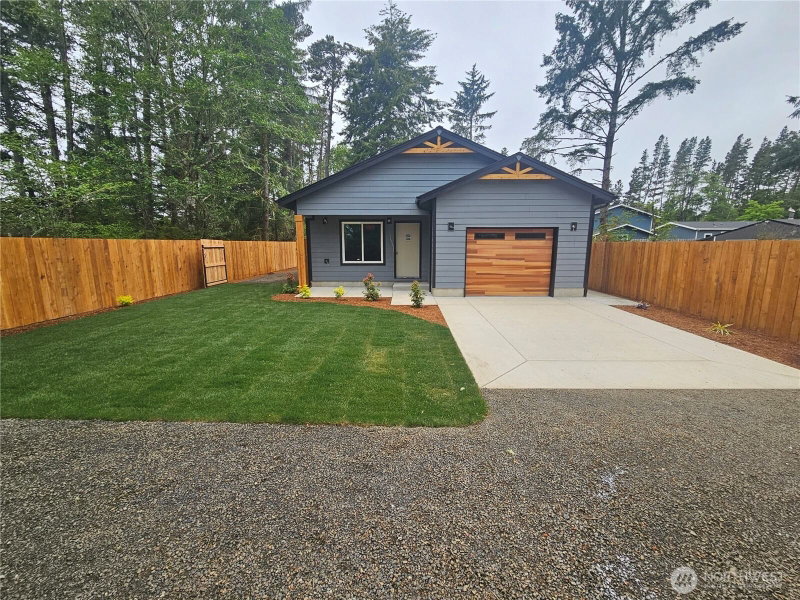 24007 V Lane photo 2