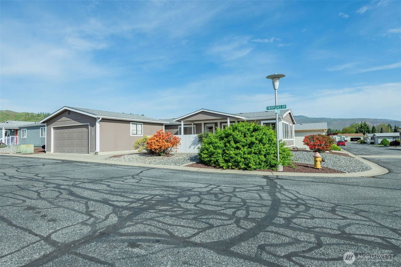 1706 Twin Peaks Drive #83 photo 2