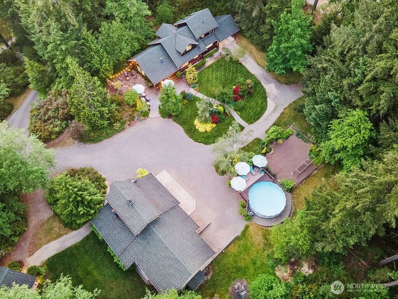8343 Glenwood Road SW photo 39