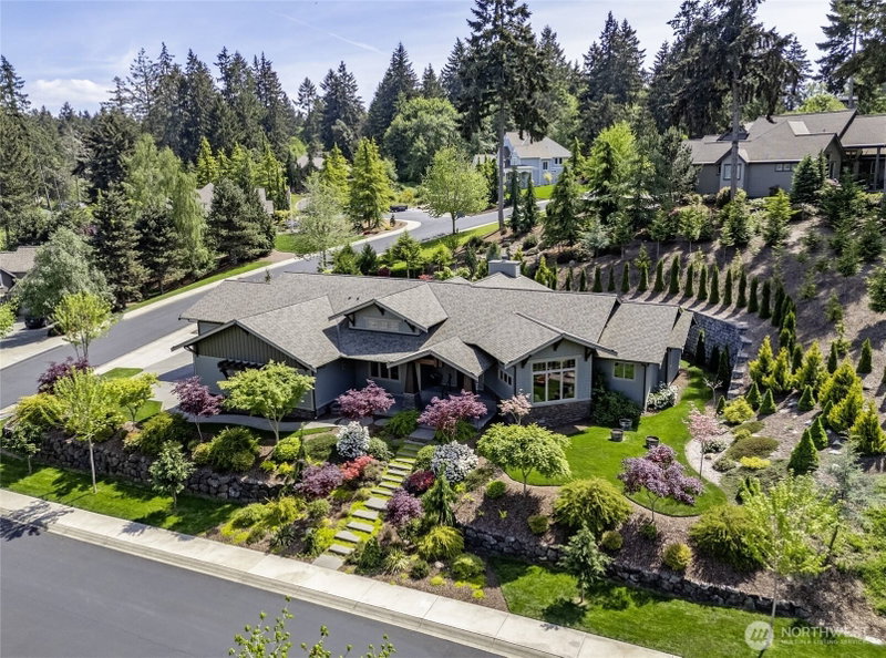 616 Hyak Way photo 1