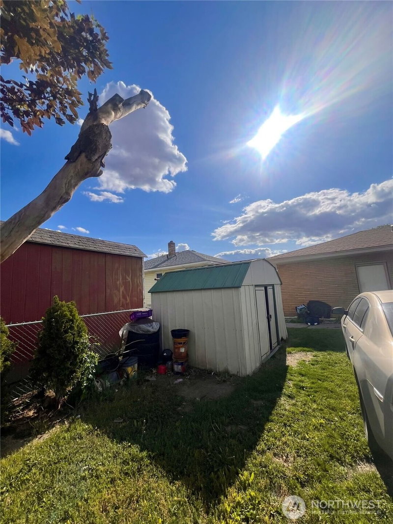 426 S Almira Avenue photo 12