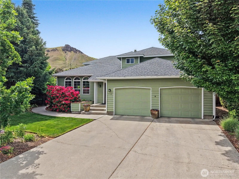 718 Kriewald Court photo 1