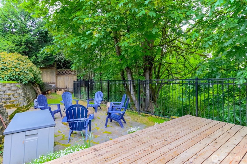 1502 Jensen Avenue photo 32