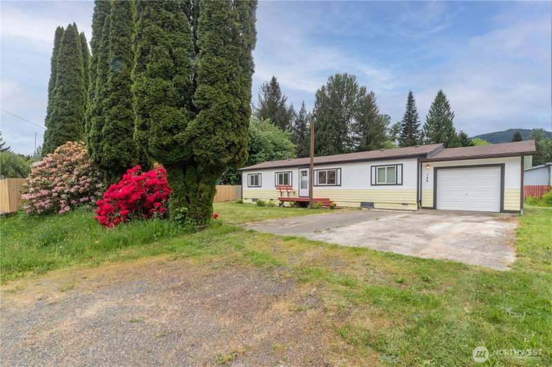 140 Pinto Lane photo 2
