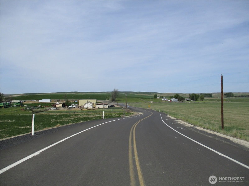 1351 Cummins Road photo 2