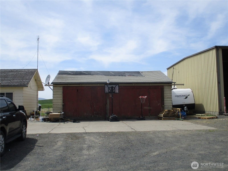 1351 Cummins Road photo 17