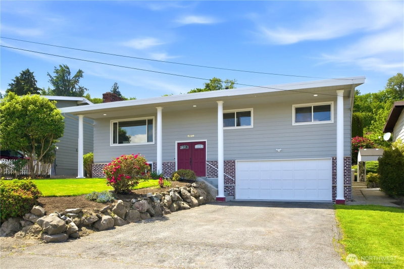 8220 S 120th Street photo 30