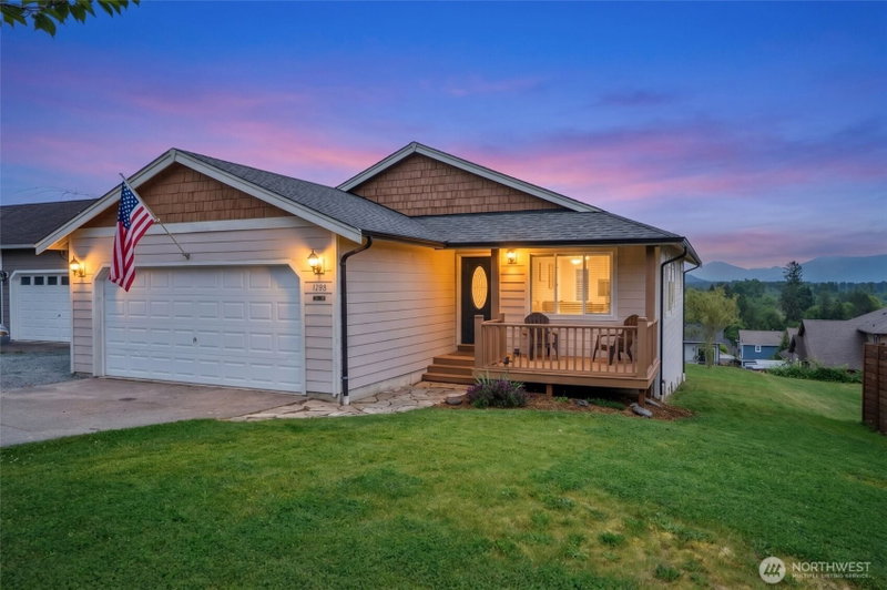 1305 Cascadia Drive photo 2