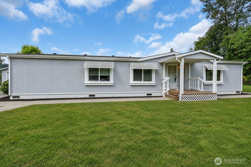 15315 116th Street E photo 1