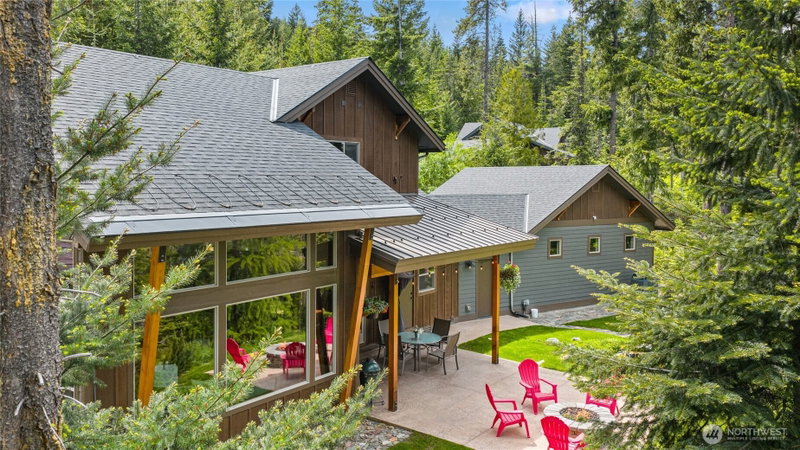 636 Trailside Drive photo 2