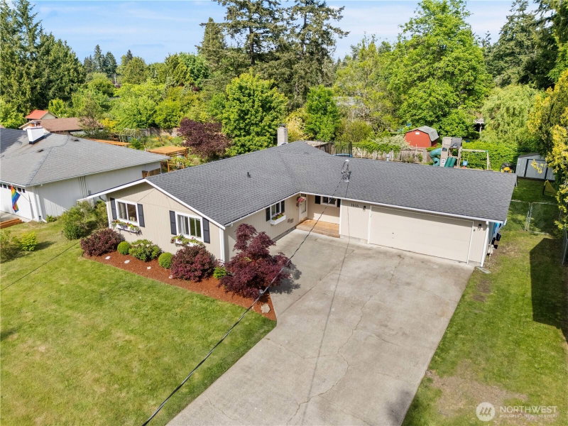 1616 Alder Street SE photo 2