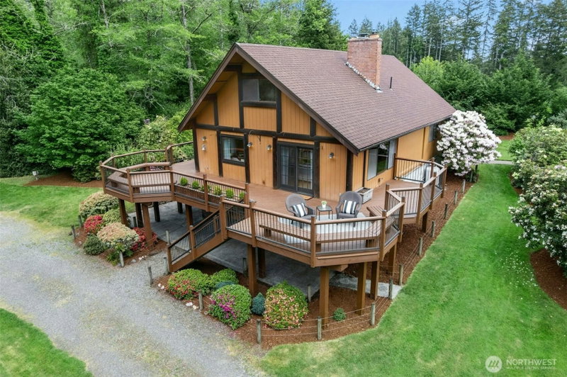 2214 Beaver Creek Drive SW photo 2