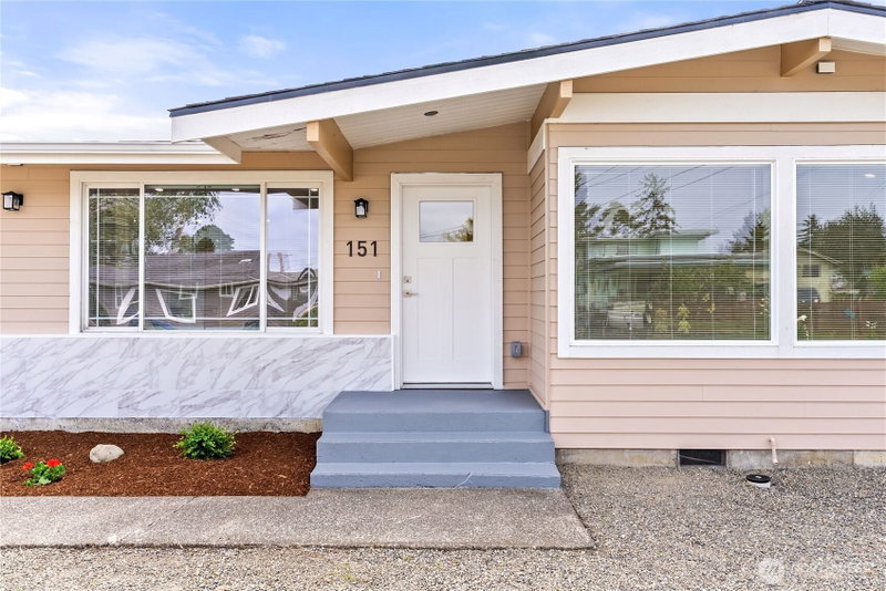 151 W Sprague Avenue photo 1