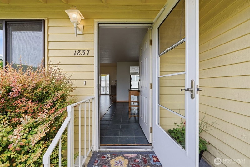 1837 F Street SE #2 photo 2