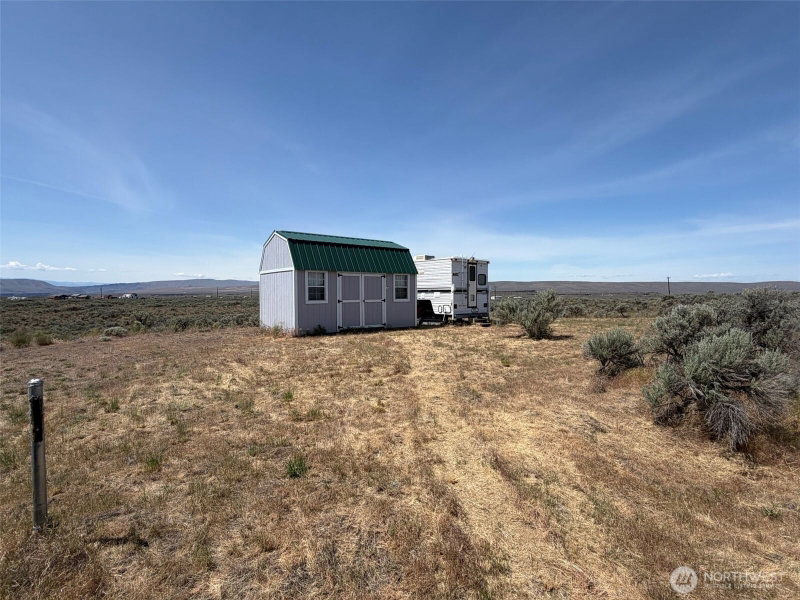 1291 Chief Joseph Drive photo 2