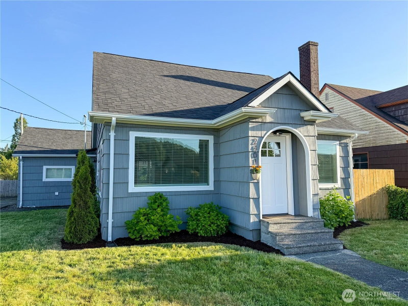 2401 Aberdeen Avenue photo 1