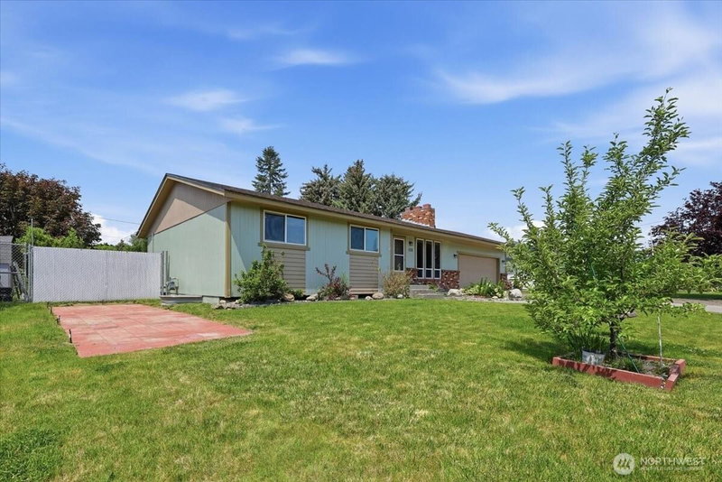 1715 N Herald Road photo 2