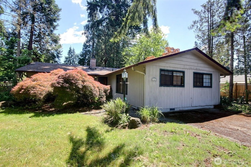 1121 Military Road E photo 1