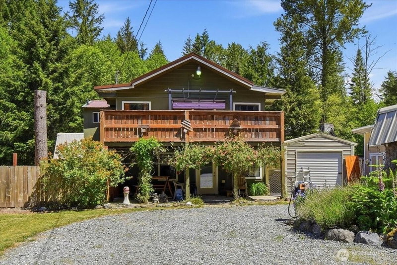 116 Mountain View Drive N photo 1