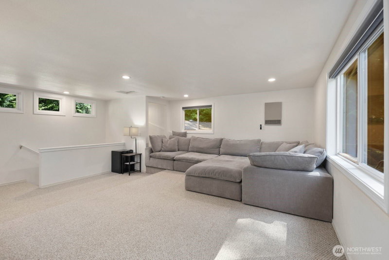 2225 107th Avenue E photo 40