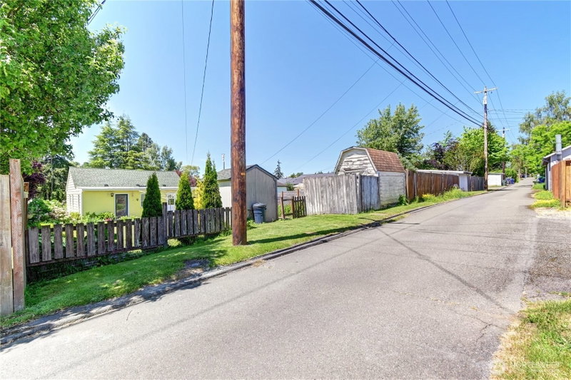 1327 Maple Street photo 31