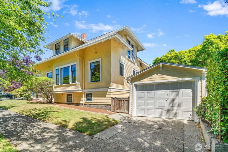 943 NW 60th Street photo 2