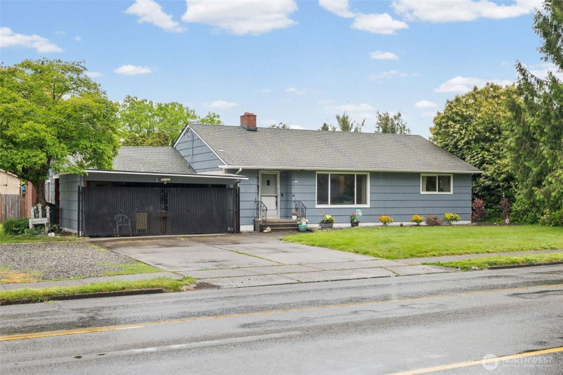 1609 W Pioneer Avenue photo 2