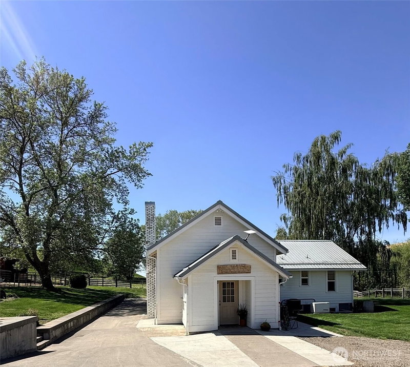 12944 Lower Waitsburg Road photo 1