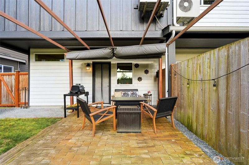 226 Raybird Avenue photo 31