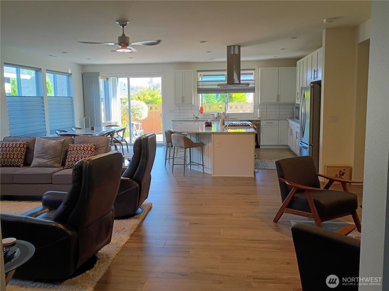 17913 150th Street E photo 2