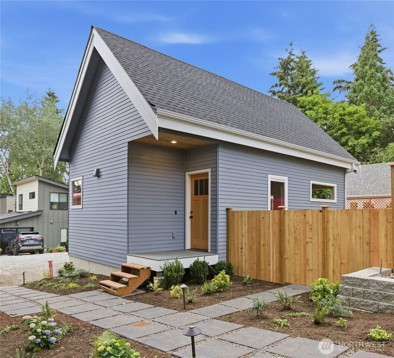 11737 40th Avenue NE #C photo 2